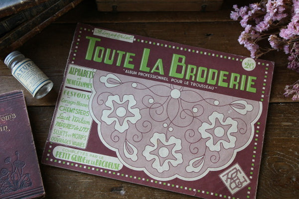 刺繍好きのための刺繍図案集 フランスアンティーク雑貨（紙モノ