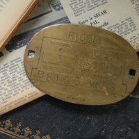 味わい深い真鍮の船舶プレート　フランスアンティーク雑貨