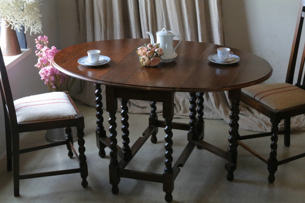 オーク材大きめサイズのゲートレッグテーブル　イギリスアンティーク家具