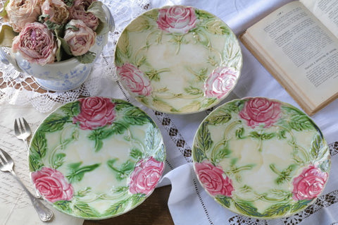 【残り1点】バラ模様がエレガントなバルボティーヌプレート（皿）フランスアンティーク陶器