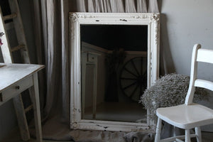 花の彫りがシャビーで美しいフレンチミラー（鏡）　フランスアンティークインテリア雑貨