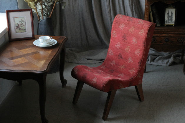 素朴で可愛い雰囲気の一人掛けソファ（椅子）　イギリスアンティークインテリア家具