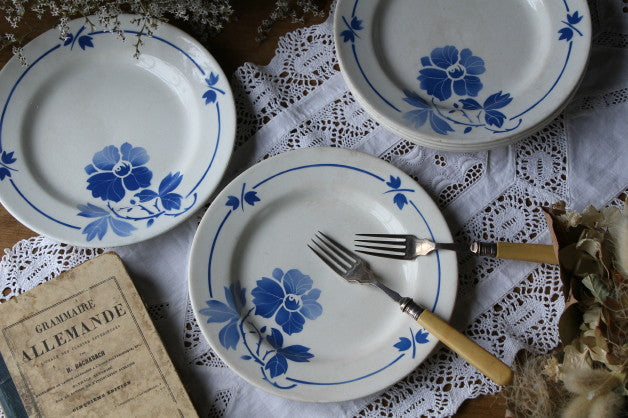 ブルーのお花が可愛いステンシルプレート（パン皿）　フランスアンティーク食器