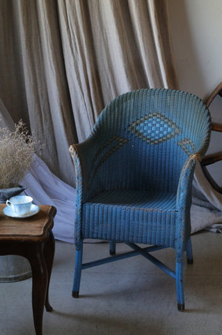 レアデザインのブルーグレーロイドルームチェア（椅子）　イギリスアンティーク家具