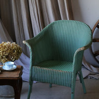 女性に人気の椅子！グリーンカラーのロイドルームチェア　イギリスアンティーク家具