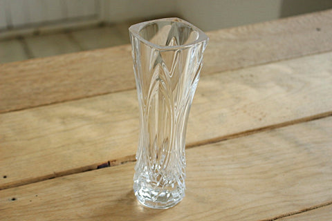 華奢なフォルムが美しいフラワーベース（花器）　イギリスアンティークガラス