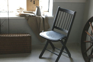 イギリスアンティーク家具　星座面のフォールディングチェア　折り畳み椅子