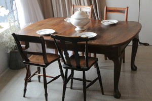 可愛らしい猫足の拡張式テーブル（机）　イギリスアンティーク家具