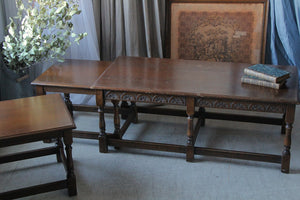 1940年代オーク材ネストテーブル（３点セット）　イギリスアンティーク家具