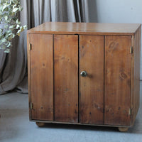 1880年代オールドパイン材カップボード（高さ66.5cm）　イギリスアンティーク家具