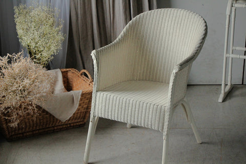大人気カラー白のロイドルームチェア（椅子）高さ81.5cm　イギリスアンティーク家具