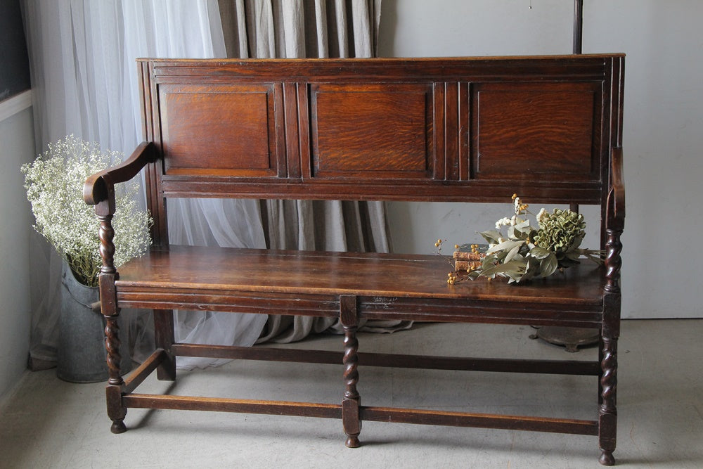 横幅148cmの存在感ある1930年代オーク材ベンチ（椅子）　イギリスアンティーク家具