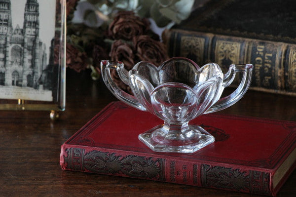 ぽってり感がたまらないチッペンデールシュガーボウル イギリス