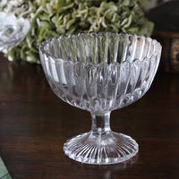 ガラスのゆらめきが美しいシュガーボウル（高さ13.5cm）　イギリスアンティークガラス雑貨