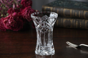 キラキラしたガラスが美しいフラワーベース（高さ11.5cm）　イギリスアンティークガラス雑貨