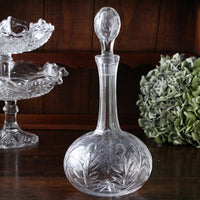 細身の口元が美しいデキャンタ（高さ29.5cm）　イギリスアンティークガラス雑貨