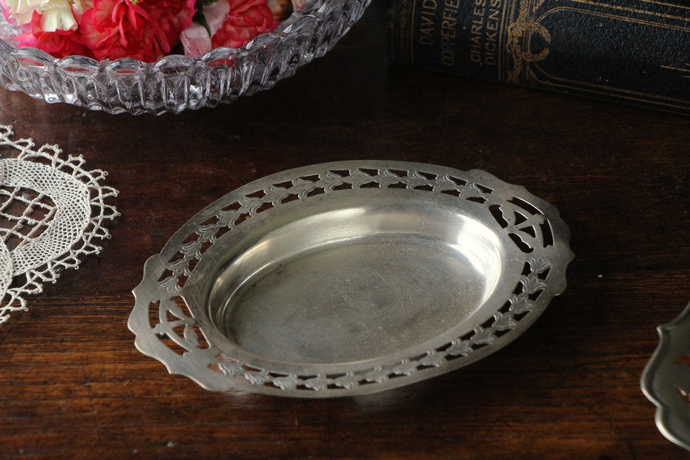 マネートレーとしても使えるシルバープレートトレー（16.5cmx12cm）　イギリスアンティーク雑貨