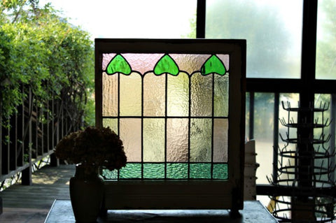 ２枚あり！パステルカラーが優しい印象のステンドグラス　イギリスアンティーク(住宅窓）54cmx62.5cm