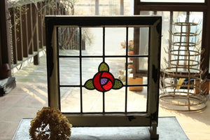 クリアガラスにシンプルな赤いバラが美しいステンドグラス　イギリスアンティーク(住宅窓)50.5cmx51.5cm
