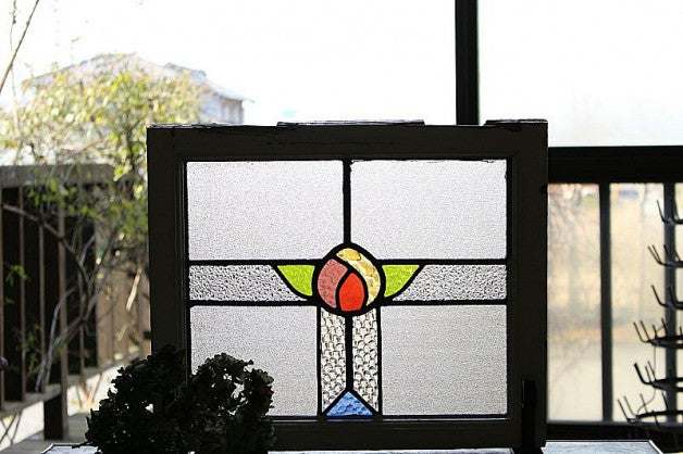 ３枚あり！３色使いのバラが可愛らしいステンドグラス　イギリスアンティーク(住宅窓)50.5cmx42cm