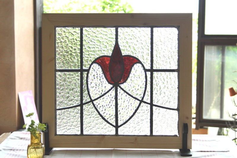 真っ赤なチューリップのステンドグラス イギリスアンティーク(住宅窓) 52cm×46.5cm