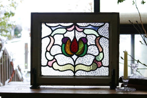 鮮やかな色使いが美しい花模様のステンドグラス　イギリスアンティーク(住宅窓)48.5cmx40.5cm
