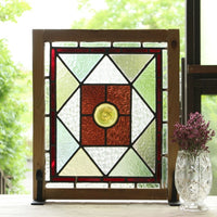 深みのある赤が印象的なステンドグラス　イギリスアンティーク(住宅窓)　45㎝×52.5㎝