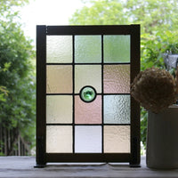 吹きガラスが綺麗なパステルカラーのステンドグラス　イギリスアンティーク(住宅窓)　37cm×49cm