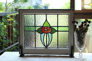 目隠し効果のあるバラ模様のステンドグラス　イギリスアンティーク(住宅窓)　52cm×44cm