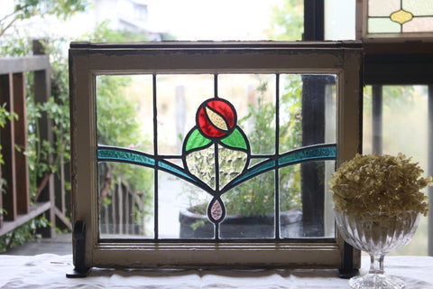 透明なガラスにカラフルな色使いのバラ模様ステンドグラス　イギリスアンティーク(住宅窓)53.5cm×42cm