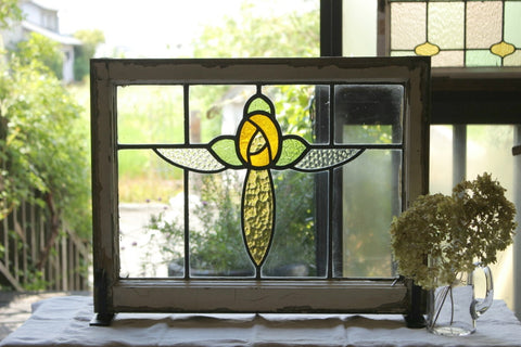 透明ガラス　バラ模様のステンドグラス　イギリスアンティーク(住宅窓)　62.5cm×48.5cm