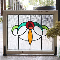 丸い赤いバラのステンドグラス　イギリスアンティーク(住宅窓)　60cm×48.5cm