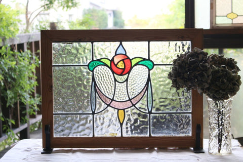 色とりどりのガラスが美しいバラのステンドグラス　イギリスアンティーク(住宅窓)　62.5cm×45.5cm