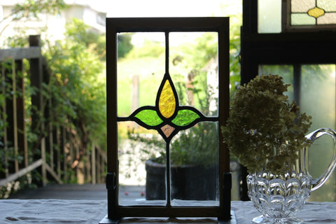 透明ガラスの花模様のステンドグラス　イギリスアンティーク(住宅窓)　25.5cm×41.5cm