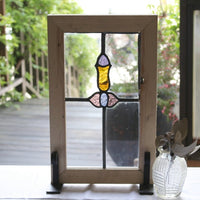 透明ガラスにパステルカラーのステンドグラス　イギリスアンティーク(住宅窓)　28.5cm×46cm