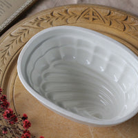 スワール模様のヴィクトリアン陶器モールド（高さ9cm）　イギリスアンティークキッチン雑貨　