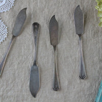 ラスト１点！ギリシャデザインのシンプルなフィッシュナイフ　イギリスアンティークカトラリー