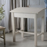 白ペイントの子供用スクールデスク（横幅75.5cm）　フランスアンティーク家具