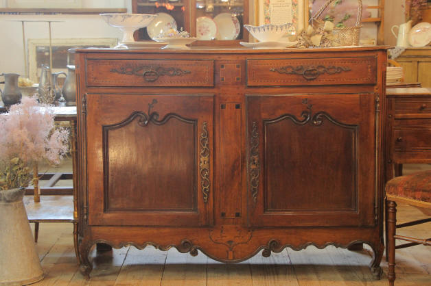 素朴さも感じる1890年代オーク材サイドボード　フランスアンティーク家具