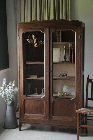 オーク材のシンプルな美しさを感じるブックケース（本棚）　フランスアンティーク家具
