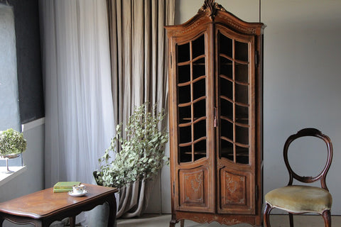 装飾が美しい1930年代オーク材ブックケース（高さ184.5cm）　フランスアンティーク家具