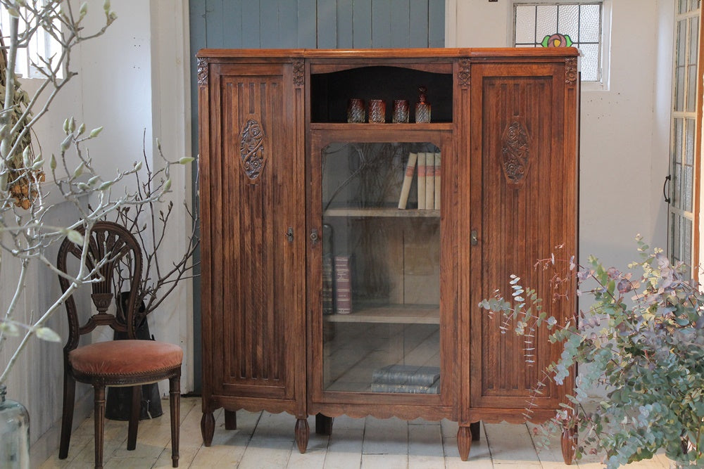 細身のサイズ（42cm）が魅力のオーク材ブックケース（本棚）　フランスアンティーク家具