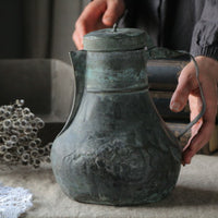 緑青が存在感いっぱいなジャグ　フランスアンティーク雑貨