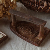 サビ感がたまらない鉄製アイロン　フランスアンティークインテリア雑貨