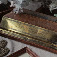 kammenレターラックとして使える真鍮櫛入れ（横幅27.5cm）　ベルギーアンティークインテリア雑貨