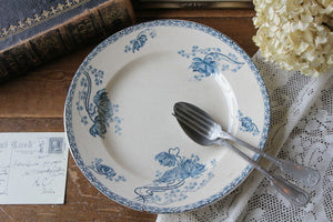ブルーの神秘的な花模様が美しい大皿　フランスアンティーク食器