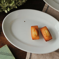 使い勝手の良い白のオーバルプレート（28cm）　フランスアンティーク食器