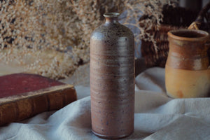 素朴な土の暖かさを感じるボトル（高さ23.5cm）　フランスアンティーク陶器雑貨