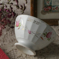 手描きの花模様が可愛いムーランデルー窯カフェオレボウル　フランスアンティーク食器